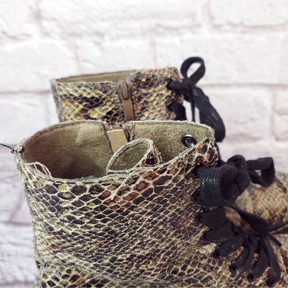 Call it spring women's size 7.5 vegan combat lace up boots snake print - Picture 9 of 13